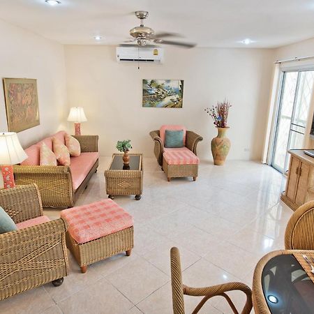Butterfly Garden Boutique Residences Large Luxury Apts And Villas A Lifetsyle Destination By Neang, Everything You Need All Right Here 1-3 Bedrooms 110 To 190 Sq Mtrs, 2 Full Bathrooms, Rain Shower, Spa Bath, Bbq, Free Wifi, Staff 24-7, Close To Beac Паттая Екстер'єр фото